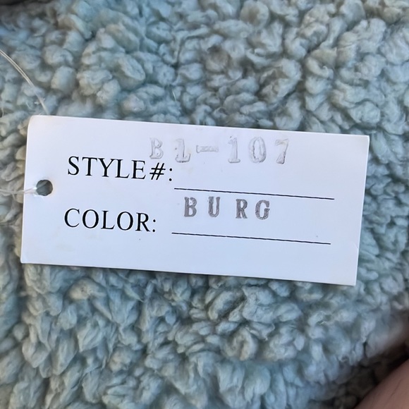 Small burgundy wallet with silver details. - Picture 6 of 6